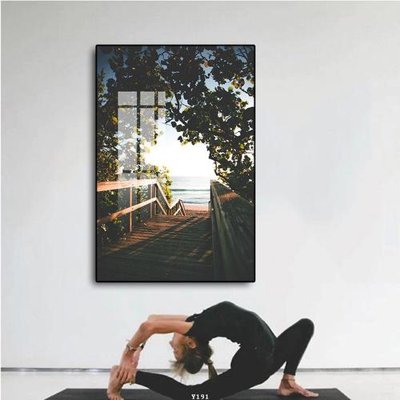 File in mica File tranh treo phòng tập yoga Y191 (bản gốc) làm vách ngăn
