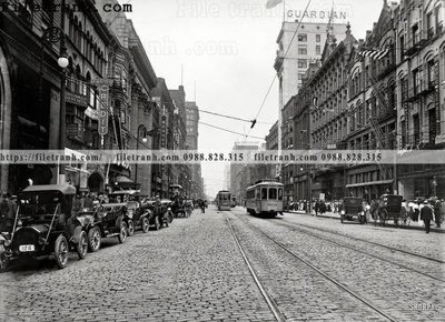 Ảnh gốc Bustling Cleveland_ 1911 (độ nét cao) in mica