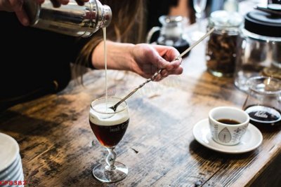 File in mica File tranh dán tường cà phê nhà hàng CF8387 (bản gốc) làm vách ngăn