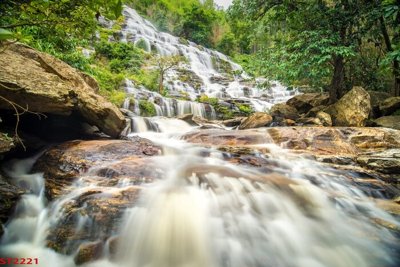 File ảnh Tranh sơn thủy thác nước phong thủy ST2221 (gốc) in quảng cáo ngoài trời